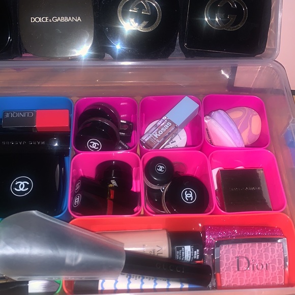 Coolest Box I found at Hobby Lobby - this box is my go to when I travel - Picture 6 of 10